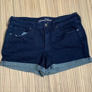 Universal thread jean shorts size 14
